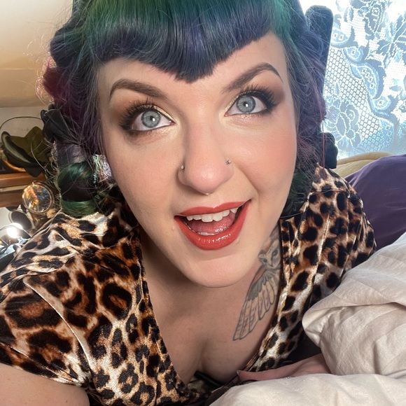 Meet your Posher, Jen - Picture 13 of 16